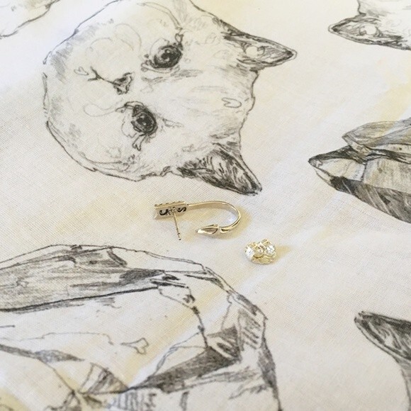 Cody Sanderson - Unisex -  J Shaped Arrow 1 single Earring - Picture 2 of 4